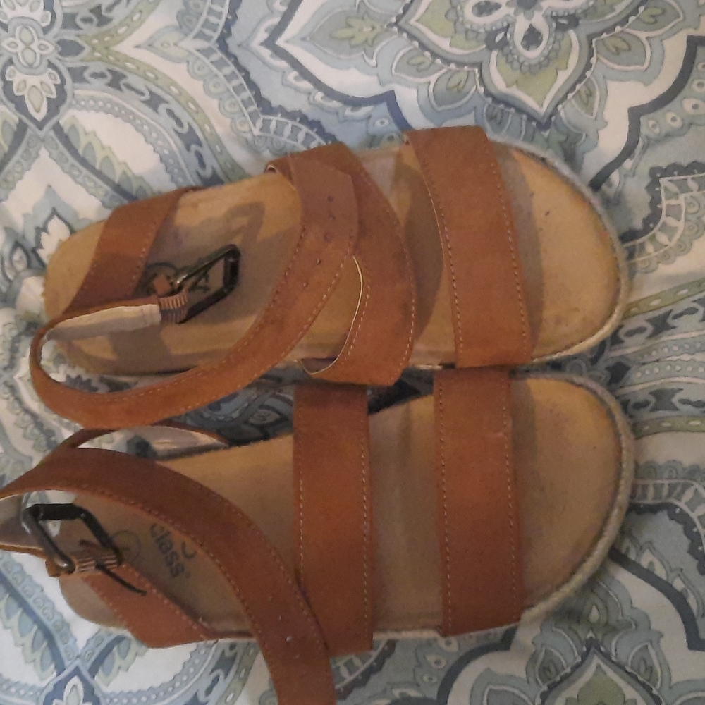 Girls Cute Sandals Size 1